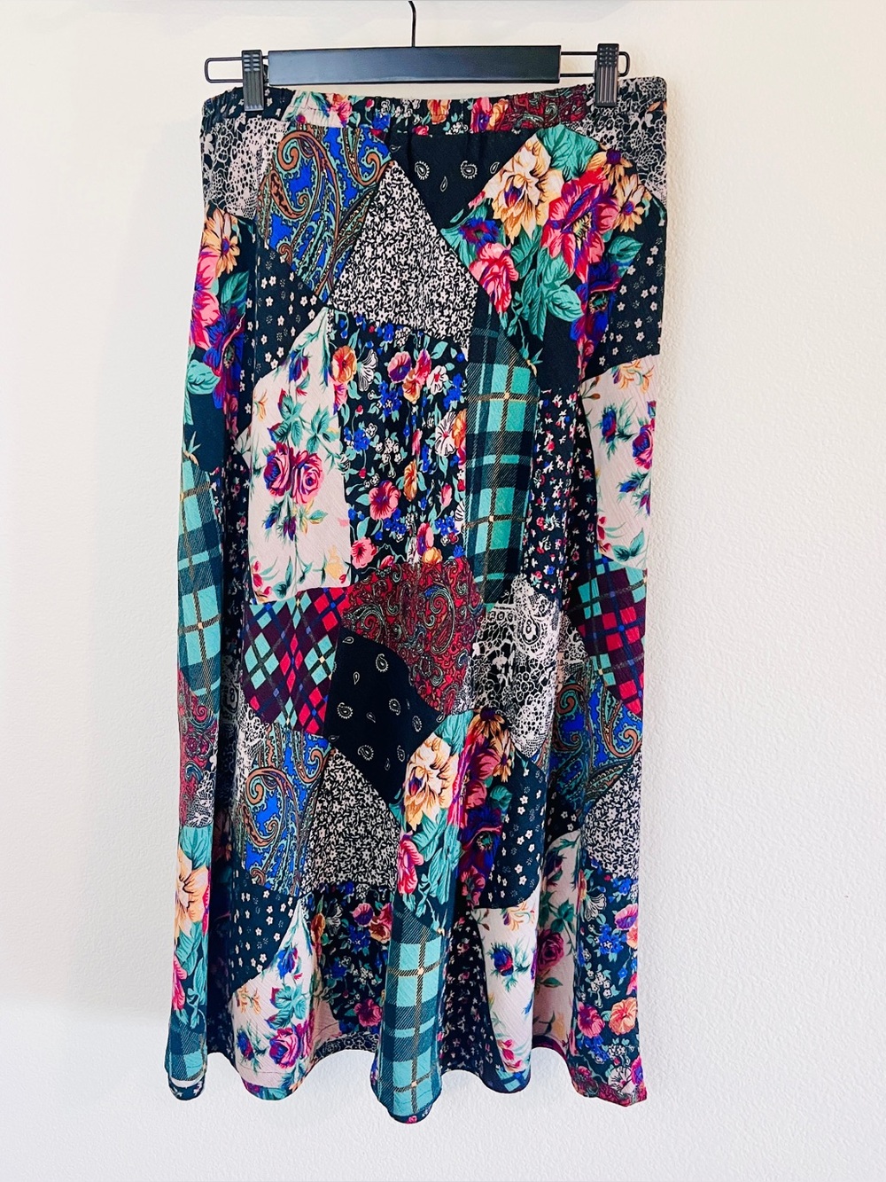 Vintage 90s Lori Lundon
Patchwork Floral Maxi Skirt
Boho Rayon Prairie Skirt XL